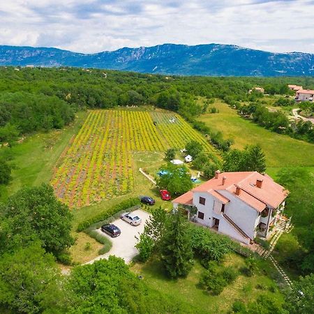 Apartments Valoda Nedeščina Εξωτερικό φωτογραφία