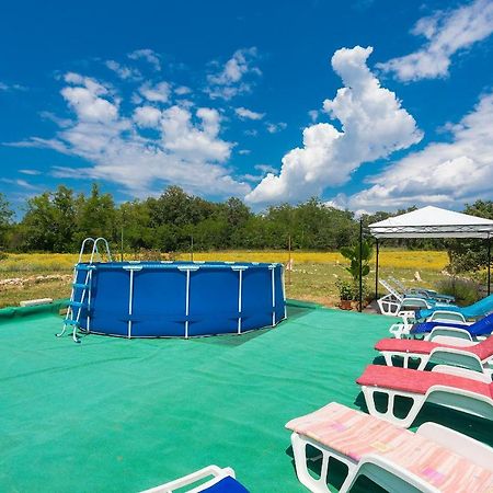 Apartments Valoda Nedeščina Εξωτερικό φωτογραφία