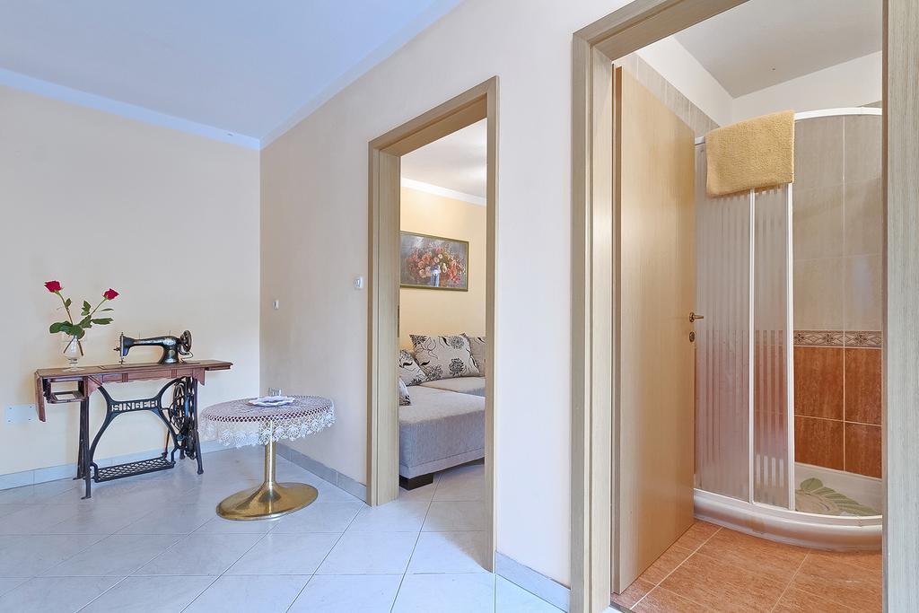 Apartments Valoda Nedeščina Εξωτερικό φωτογραφία