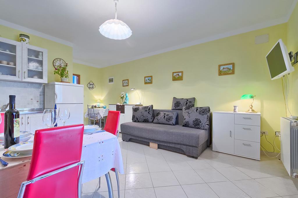 Apartments Valoda Nedeščina Εξωτερικό φωτογραφία