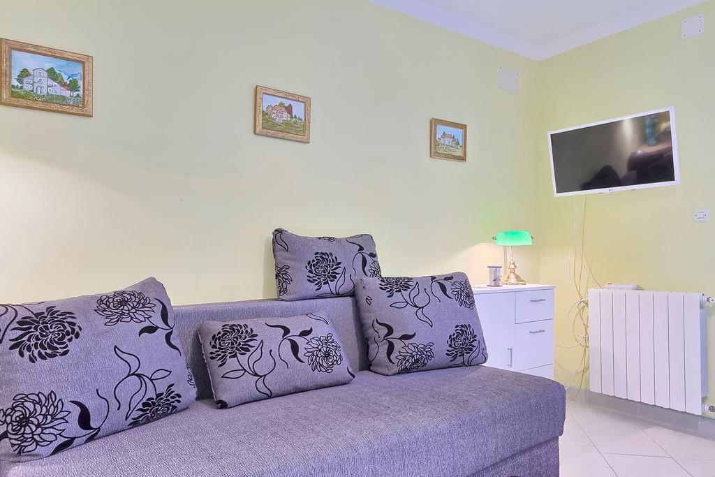 Apartments Valoda Nedeščina Εξωτερικό φωτογραφία