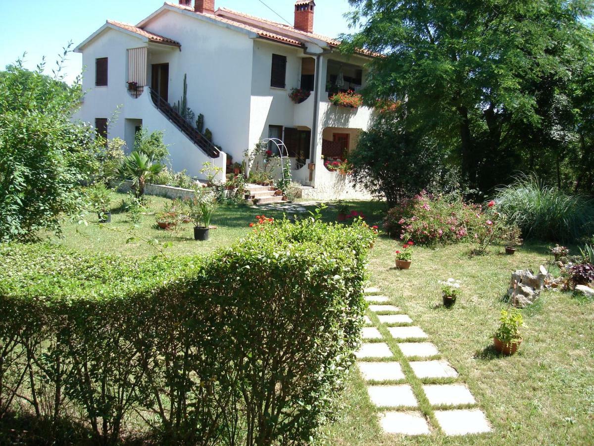 Apartments Valoda Nedeščina Εξωτερικό φωτογραφία