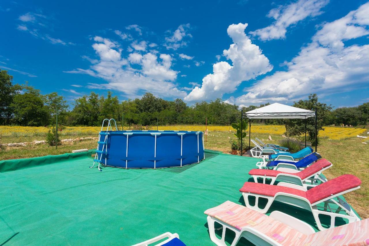Apartments Valoda Nedeščina Εξωτερικό φωτογραφία
