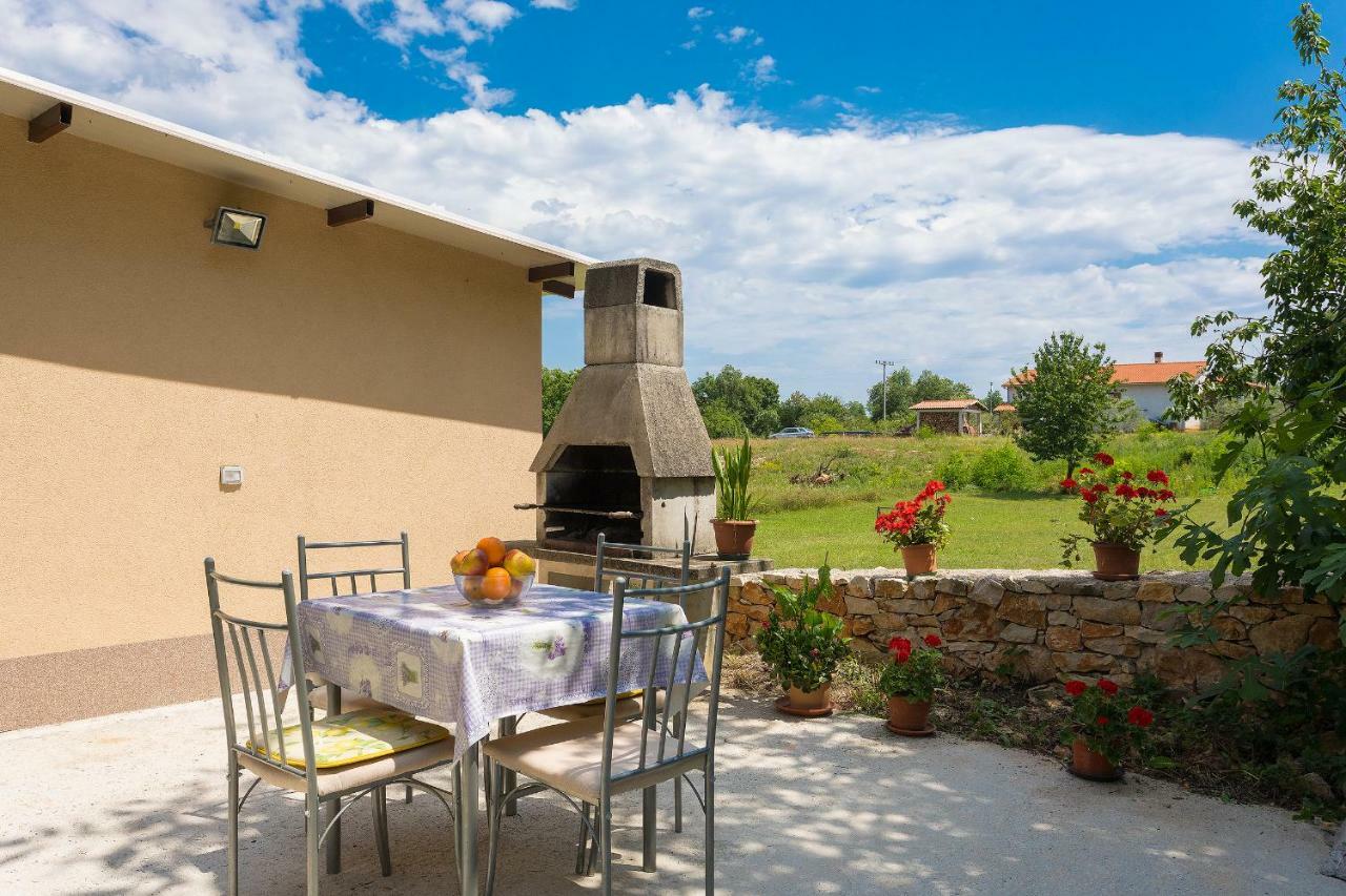 Apartments Valoda Nedeščina Εξωτερικό φωτογραφία